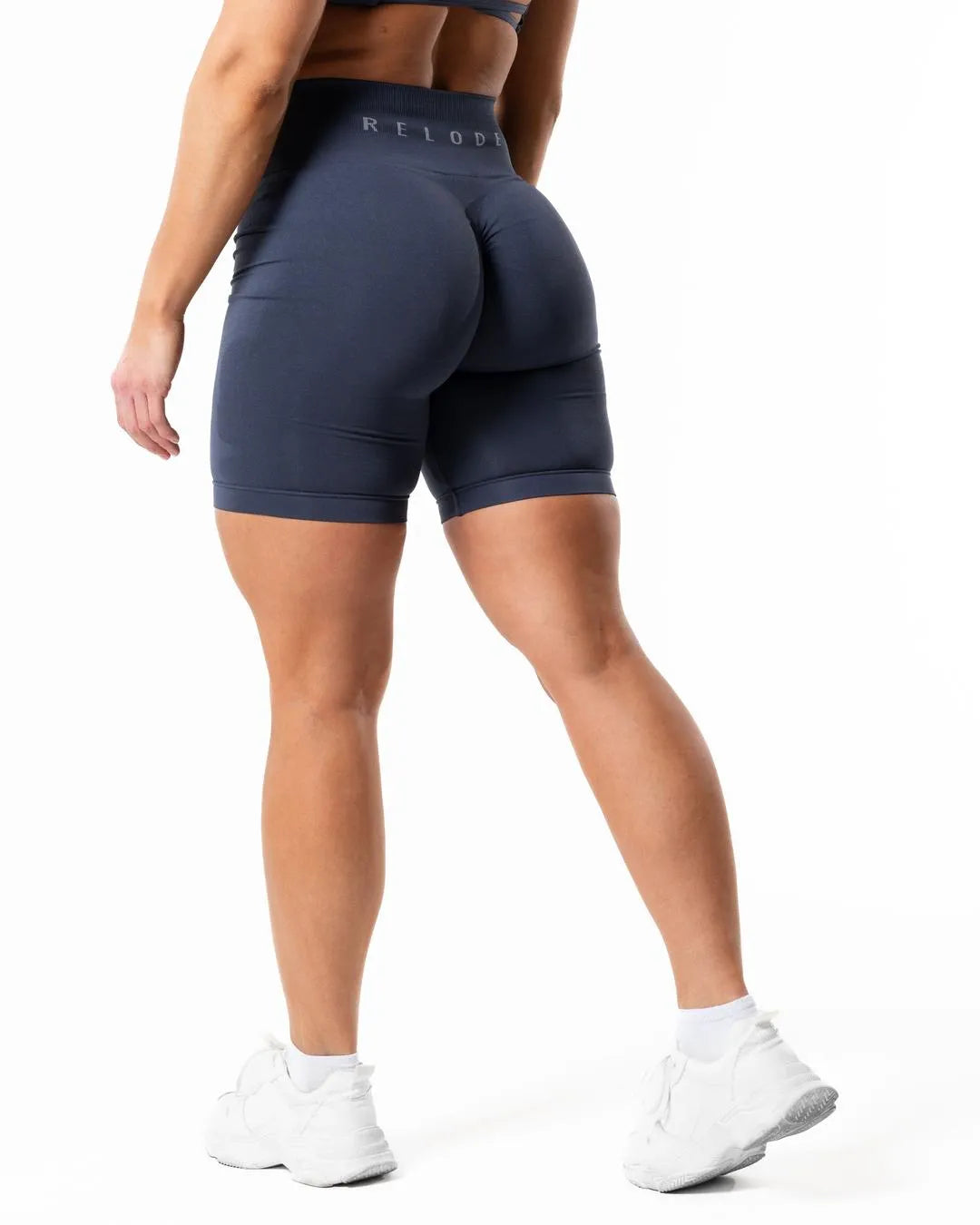 Prime Scrunch Shorts 7.5" - Dusty Blue